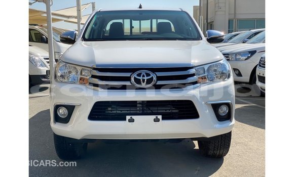 Acheter Import Voiture Toyota Hilux Blanc à Import - Dubai, État d'Abia Acheter Import Voiture Toyota Hilux Blanc à Import - Dubai, État d'Abia