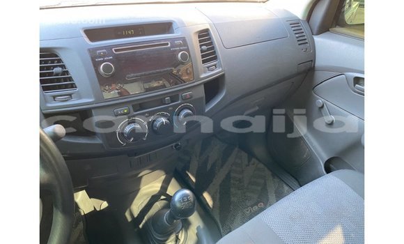 Buy Import Toyota Hilux White Car in Import - Dubai in Abia State Buy Import Toyota Hilux White Car in Import - Dubai in Abia State
