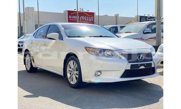 Buy Import Lexus ES White Car in Import - Dubai in Abia State Buy Import Lexus ES White Car in Import - Dubai in Abia State