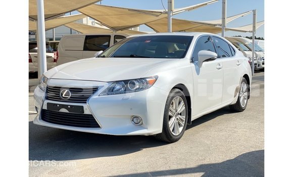 Buy Import Lexus ES White Car in Import - Dubai in Abia State Buy Import Lexus ES White Car in Import - Dubai in Abia State
