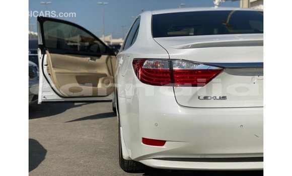 Buy Import Lexus ES White Car in Import - Dubai in Abia State Buy Import Lexus ES White Car in Import - Dubai in Abia State
