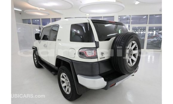 Buy Import Toyota FJ Cruiser White Car in Import - Dubai in Abia State Buy Import Toyota FJ Cruiser White Car in Import - Dubai in Abia State