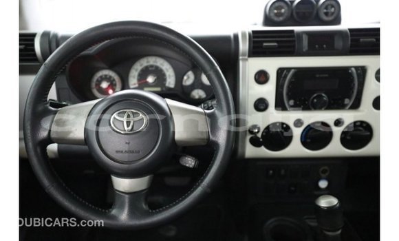 Buy Import Toyota FJ Cruiser White Car in Import - Dubai in Abia State Buy Import Toyota FJ Cruiser White Car in Import - Dubai in Abia State