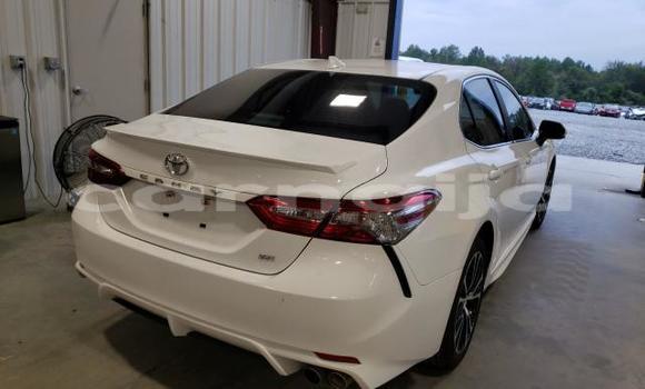 Acheter Neuf Voiture Toyota Camry Blanc à Benin City, Edo Acheter Neuf Voiture Toyota Camry Blanc à Benin City, Edo