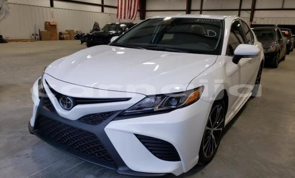 Acheter Neuf Voiture Toyota Camry Blanc à Benin City, Edo Acheter Neuf Voiture Toyota Camry Blanc à Benin City, Edo