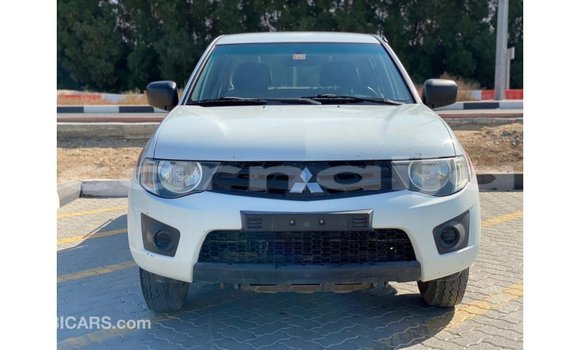 Acheter Import Voiture Mitsubishi L200 Blanc à Import - Dubai, État d'Abia Acheter Import Voiture Mitsubishi L200 Blanc à Import - Dubai, État d'Abia