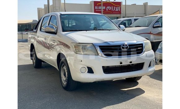 Acheter Import Voiture Toyota Hilux Blanc à Import - Dubai, État d'Abia