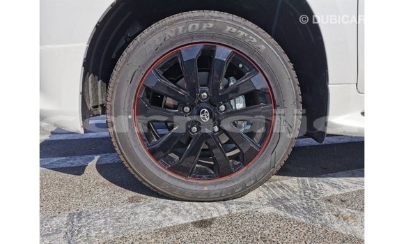 Buy Import Toyota Land Cruiser White Car in Import - Dubai in Abia State Buy Import Toyota Land Cruiser White Car in Import - Dubai in Abia State