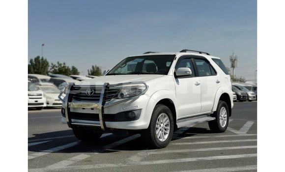 Buy Import Toyota Fortuner White Car in Import - Dubai in Abia State Buy Import Toyota Fortuner White Car in Import - Dubai in Abia State