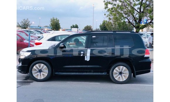 Buy Import Toyota DA Black Truck in Import - Dubai in Abia State Buy Import Toyota DA Black Truck in Import - Dubai in Abia State