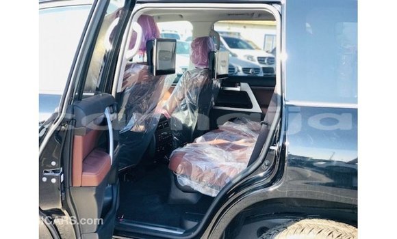 Acheter Import Voiture Toyota Land Cruiser Noir à Import - Dubai, État d'Abia Acheter Import Voiture Toyota Land Cruiser Noir à Import - Dubai, État d'Abia