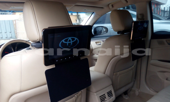 Buy New Toyota Avalon Black Car in Calabar in Cross River State Buy New Toyota Avalon Black Car in Calabar in Cross River State