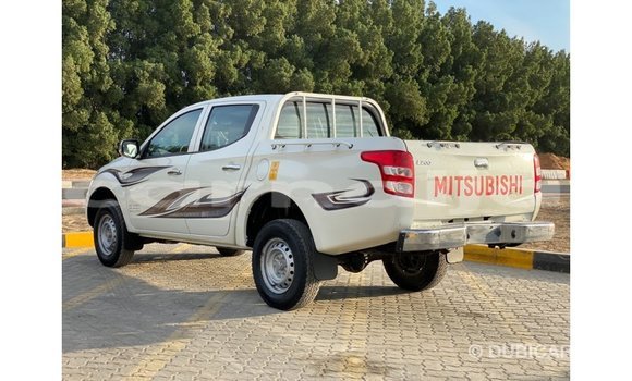 Buy Import Mitsubishi L200 White Car in Import - Dubai in Abia State Buy Import Mitsubishi L200 White Car in Import - Dubai in Abia State
