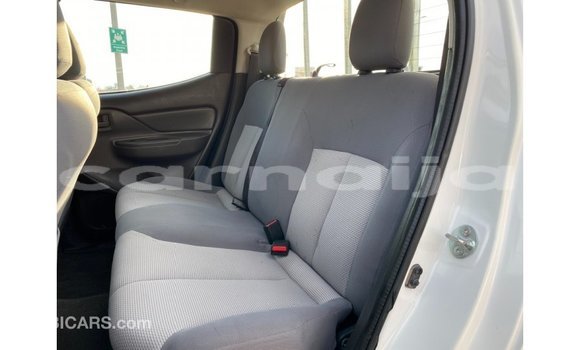 Buy Import Mitsubishi L200 White Car in Import - Dubai in Abia State Buy Import Mitsubishi L200 White Car in Import - Dubai in Abia State