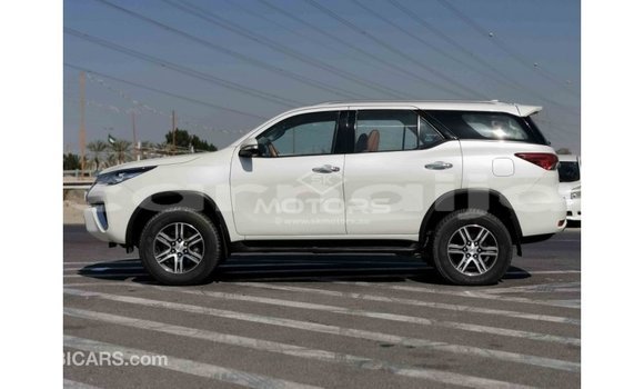 Acheter Import Voiture Toyota Fortuner Blanc à Import - Dubai, État d'Abia Acheter Import Voiture Toyota Fortuner Blanc à Import - Dubai, État d'Abia