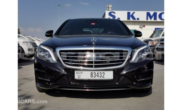 Acheter Import Utilitaire Mercedes‒Benz 1117 Noir à Import - Dubai, État d'Abia Acheter Import Utilitaire Mercedes‒Benz 1117 Noir à Import - Dubai, État d'Abia