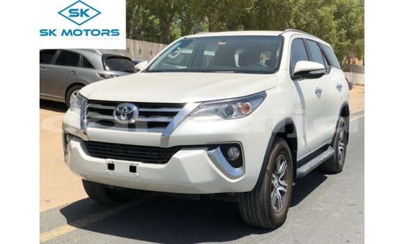 Acheter Import Voiture Toyota Fortuner Blanc à Import - Dubai, État d'Abia Acheter Import Voiture Toyota Fortuner Blanc à Import - Dubai, État d'Abia