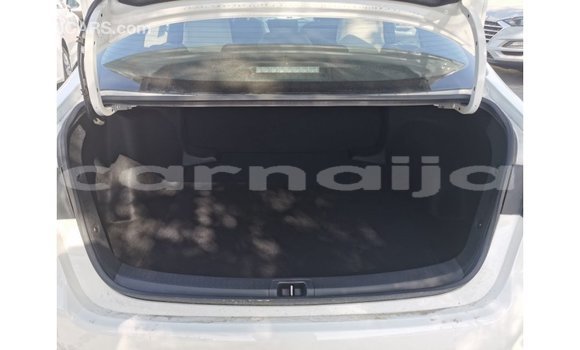 Acheter Import Voiture Toyota Corolla Blanc à Import - Dubai, État d'Abia Acheter Import Voiture Toyota Corolla Blanc à Import - Dubai, État d'Abia