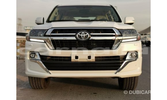 Acheter Import Voiture Toyota Land Cruiser Blanc à Import - Dubai, État d'Abia Acheter Import Voiture Toyota Land Cruiser Blanc à Import - Dubai, État d'Abia
