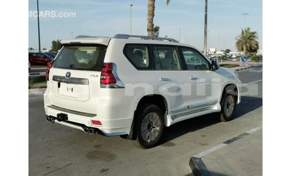 Acheter Import Voiture Toyota Prado Blanc à Import - Dubai, État d'Abia Acheter Import Voiture Toyota Prado Blanc à Import - Dubai, État d'Abia