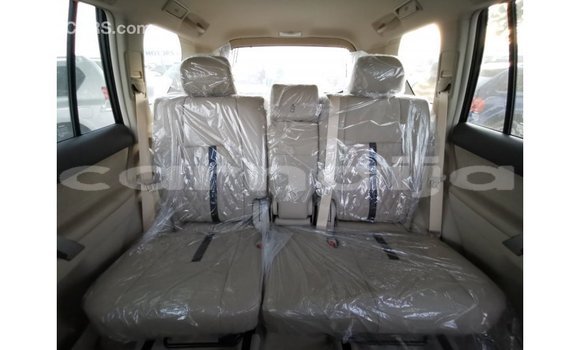 Acheter Import Voiture Toyota Prado Blanc à Import - Dubai, État d'Abia Acheter Import Voiture Toyota Prado Blanc à Import - Dubai, État d'Abia