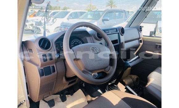 Buy Import Toyota Land Cruiser Beige Car in Import - Dubai in Abia State Buy Import Toyota Land Cruiser Beige Car in Import - Dubai in Abia State