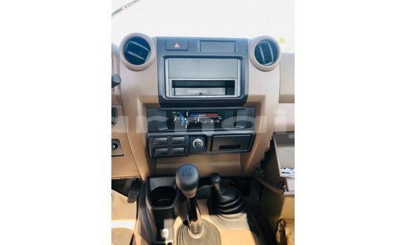 Buy Import Toyota Land Cruiser Beige Car in Import - Dubai in Abia State Buy Import Toyota Land Cruiser Beige Car in Import - Dubai in Abia State