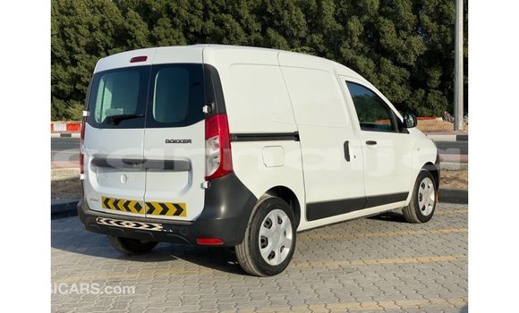 Buy Import Renault 6 White Car in Import - Dubai in Abia State Buy Import Renault 6 White Car in Import - Dubai in Abia State