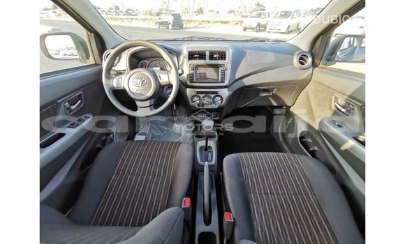 Buy Import Toyota HiAce Other Truck in Import - Dubai in Abia State Buy Import Toyota HiAce Other Truck in Import - Dubai in Abia State