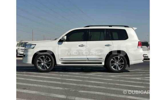 Buy Import Toyota Land Cruiser White Car in Import - Dubai in Abia State Buy Import Toyota Land Cruiser White Car in Import - Dubai in Abia State