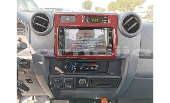 Buy Import Toyota Land Cruiser Beige Car in Import - Dubai in Abia State Buy Import Toyota Land Cruiser Beige Car in Import - Dubai in Abia State