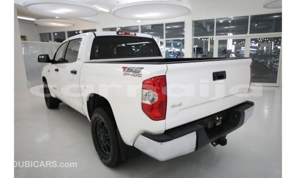 Buy Import Toyota Tundra White Car in Import - Dubai in Abia State Buy Import Toyota Tundra White Car in Import - Dubai in Abia State
