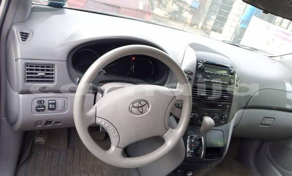 Acheter Occasion Voiture Toyota Sienna Gris à Aba, État d'Abia Acheter Occasion Voiture Toyota Sienna Gris à Aba, État d'Abia
