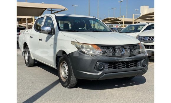 Buy Import Mitsubishi L200 White Car in Import - Dubai in Abia State Buy Import Mitsubishi L200 White Car in Import - Dubai in Abia State