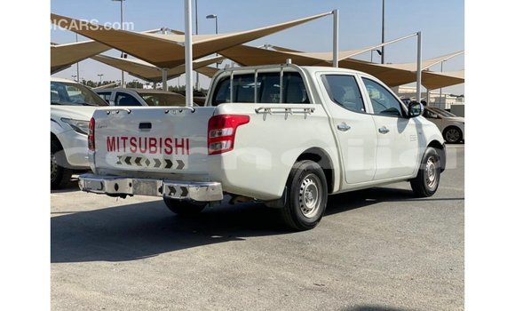 Buy Import Mitsubishi L200 White Car in Import - Dubai in Abia State Buy Import Mitsubishi L200 White Car in Import - Dubai in Abia State