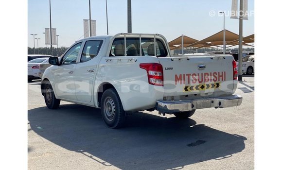 Buy Import Mitsubishi L200 White Car in Import - Dubai in Abia State Buy Import Mitsubishi L200 White Car in Import - Dubai in Abia State