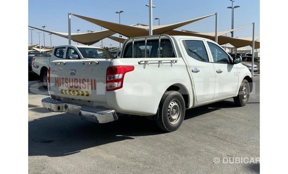 Buy Import Mitsubishi L200 White Car in Import - Dubai in Abia State Buy Import Mitsubishi L200 White Car in Import - Dubai in Abia State