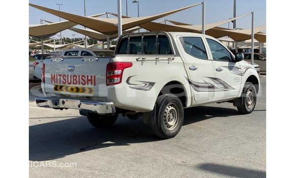 Buy Import Mitsubishi L200 White Car in Import - Dubai in Abia State Buy Import Mitsubishi L200 White Car in Import - Dubai in Abia State