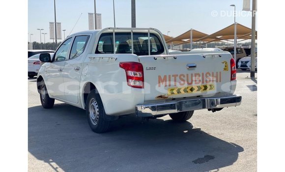Buy Import Mitsubishi L200 White Car in Import - Dubai in Abia State Buy Import Mitsubishi L200 White Car in Import - Dubai in Abia State