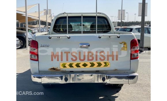 Buy Import Mitsubishi L200 White Car in Import - Dubai in Abia State Buy Import Mitsubishi L200 White Car in Import - Dubai in Abia State