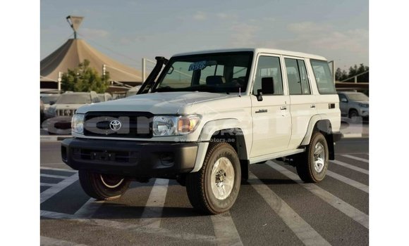 Buy Import Toyota Land Cruiser White Car in Import - Dubai in Abia State Buy Import Toyota Land Cruiser White Car in Import - Dubai in Abia State