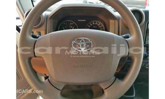 Buy Import Toyota Land Cruiser White Car in Import - Dubai in Abia State Buy Import Toyota Land Cruiser White Car in Import - Dubai in Abia State