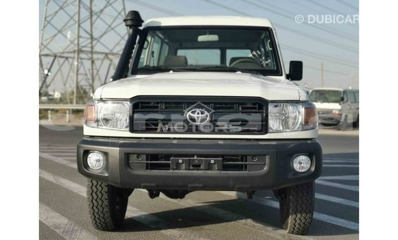 Acheter Import Voiture Toyota Land Cruiser Blanc à Import - Dubai, État d'Abia Acheter Import Voiture Toyota Land Cruiser Blanc à Import - Dubai, État d'Abia