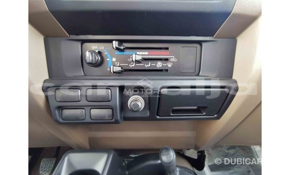 Acheter Import Voiture Toyota Land Cruiser Blanc à Import - Dubai, État d'Abia Acheter Import Voiture Toyota Land Cruiser Blanc à Import - Dubai, État d'Abia