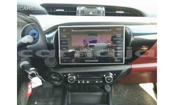 Acheter Import Voiture Toyota Hilux Blanc à Import - Dubai, État d'Abia Acheter Import Voiture Toyota Hilux Blanc à Import - Dubai, État d'Abia