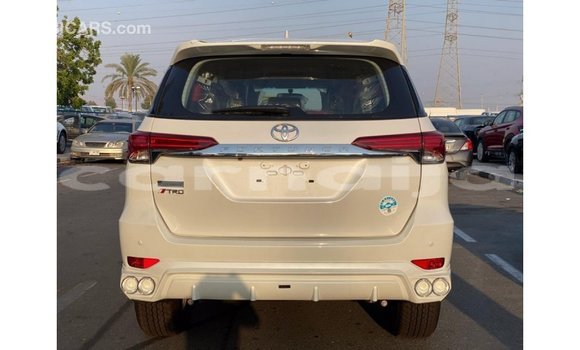 Buy Import Toyota Fortuner White Car in Import - Dubai in Abia State Buy Import Toyota Fortuner White Car in Import - Dubai in Abia State