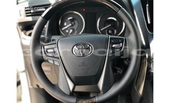 Acheter Import Voiture Toyota Alphard Blanc à Import - Dubai, État d'Abia Acheter Import Voiture Toyota Alphard Blanc à Import - Dubai, État d'Abia