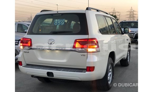 Buy Import Toyota Land Cruiser White Car in Import - Dubai in Abia State Buy Import Toyota Land Cruiser White Car in Import - Dubai in Abia State
