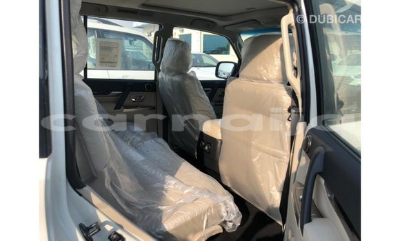 Buy Import Mitsubishi Pajero White Car in Import - Dubai in Abia State Buy Import Mitsubishi Pajero White Car in Import - Dubai in Abia State