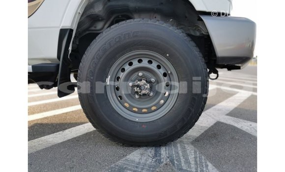 Buy Import Toyota Land Cruiser White Car in Import - Dubai in Abia State Buy Import Toyota Land Cruiser White Car in Import - Dubai in Abia State